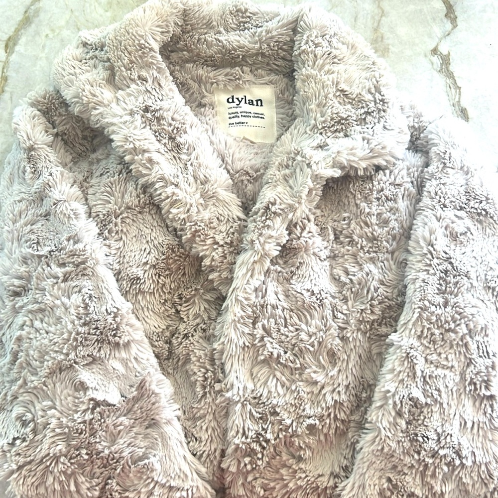 Super soft Dylan jacket so cute with anything!